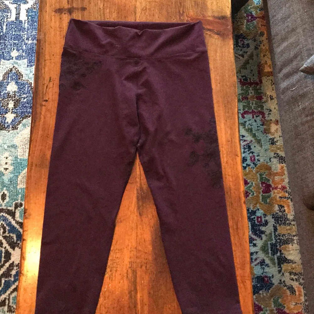 Fabletics 7/8ths Length Workout Tights